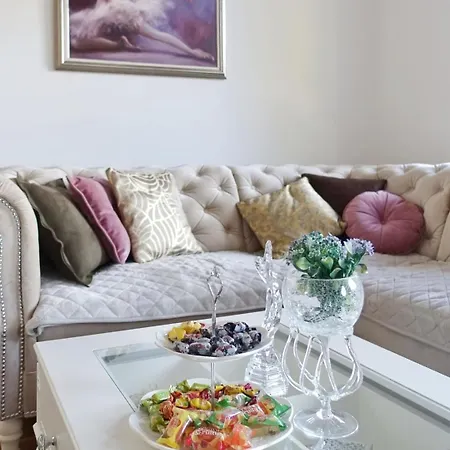 Jc10 3 Bedroom, Free Parking, 73sqm *