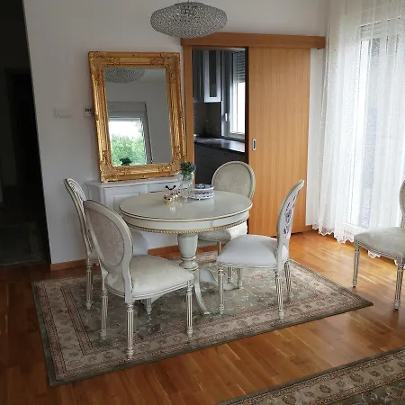 Jc10 3 Bedroom, Free Parking, 73sqm Daire