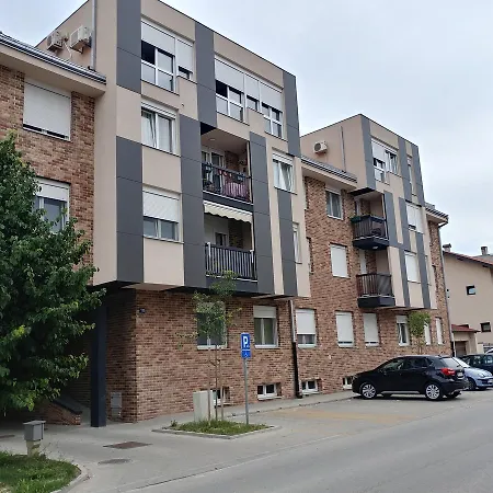Daire Jc10 3 Bedroom, Free Parking, 73sqm Novi Sad
