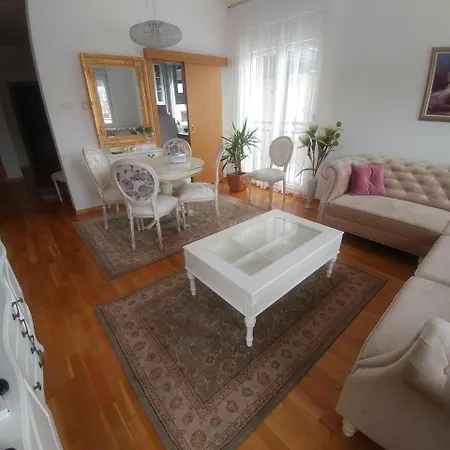 Daire Jc10 3 Bedroom, Free Parking, 73sqm